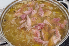 Graupensuppe-mit-Eisbein